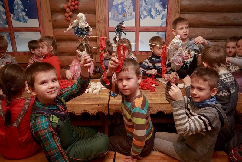 для посетителей тульского музея проводят мастер-классы по изготовлению кукол-оберегов