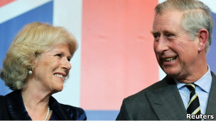 многие считают, что в интересах самого принца Чарльза отказаться от престола в пользу гораздо более популярного Уильяма