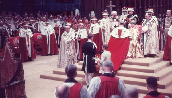 церемония коронации Елизаветы II, Вестминстерское аббатство, 2 июня 1953 года