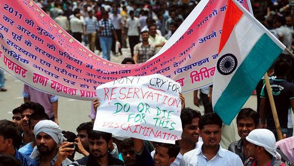 в штате Уттар-Прадеш студенты протестовали против практики квот для отсталых классов