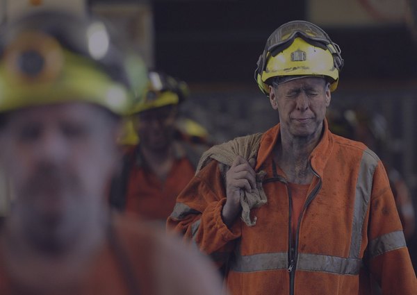 в Великобритании 18 декабря 2015 года закрывалась шахта Kellingley в Западном Йоркшире – последняя угольная шахта в стране