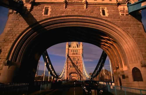 виды Лондона: Tower Bridge