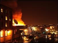 пожар на Камденском рынке Лондона