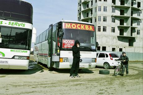 автобус в Москву ждёт пассажиров в Махачкале, Дагестан