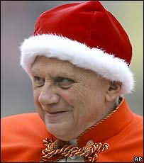 Ватикан сообщает, что таку шапку понтифики носили с XII века